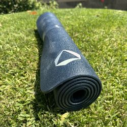 Yoga Mat & Roller