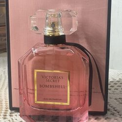 Victoria Secret Bombshell Perfume (1.7 oz)