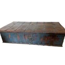 Rustic /Farmhouse Trunk/ Coffee Table