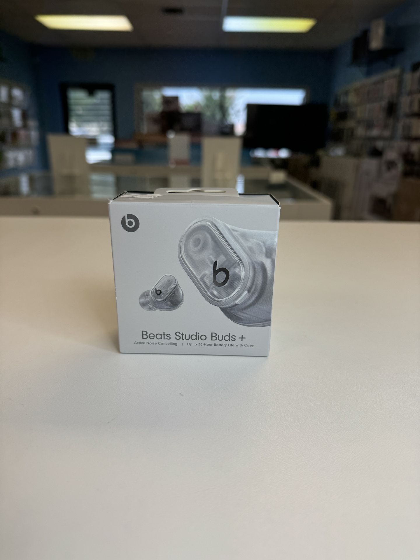 Beats Studio Buds +  plus Noise Cancelling Transparent Apple Care Plus TIL 2026