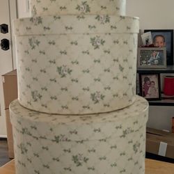 Vintage Round Hat Boxes