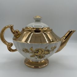 Ellgreave teapot gold number 2814 R England 