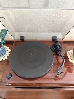 Record Player: Fluance Belt-Drive Turntable with Dust Cover