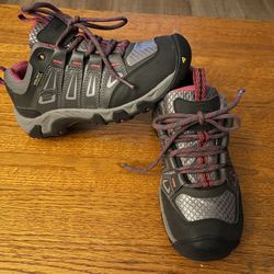 Womens Keen Size 6.5 Wore Them Twice 