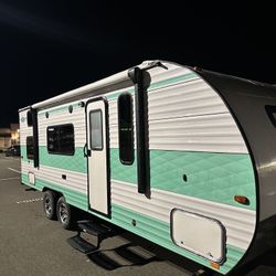2019 Gulf Stream Capri Travel Trailer