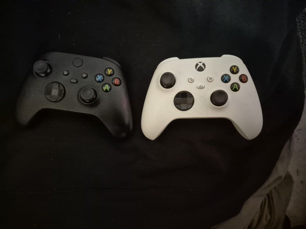 X Box One Controllers 