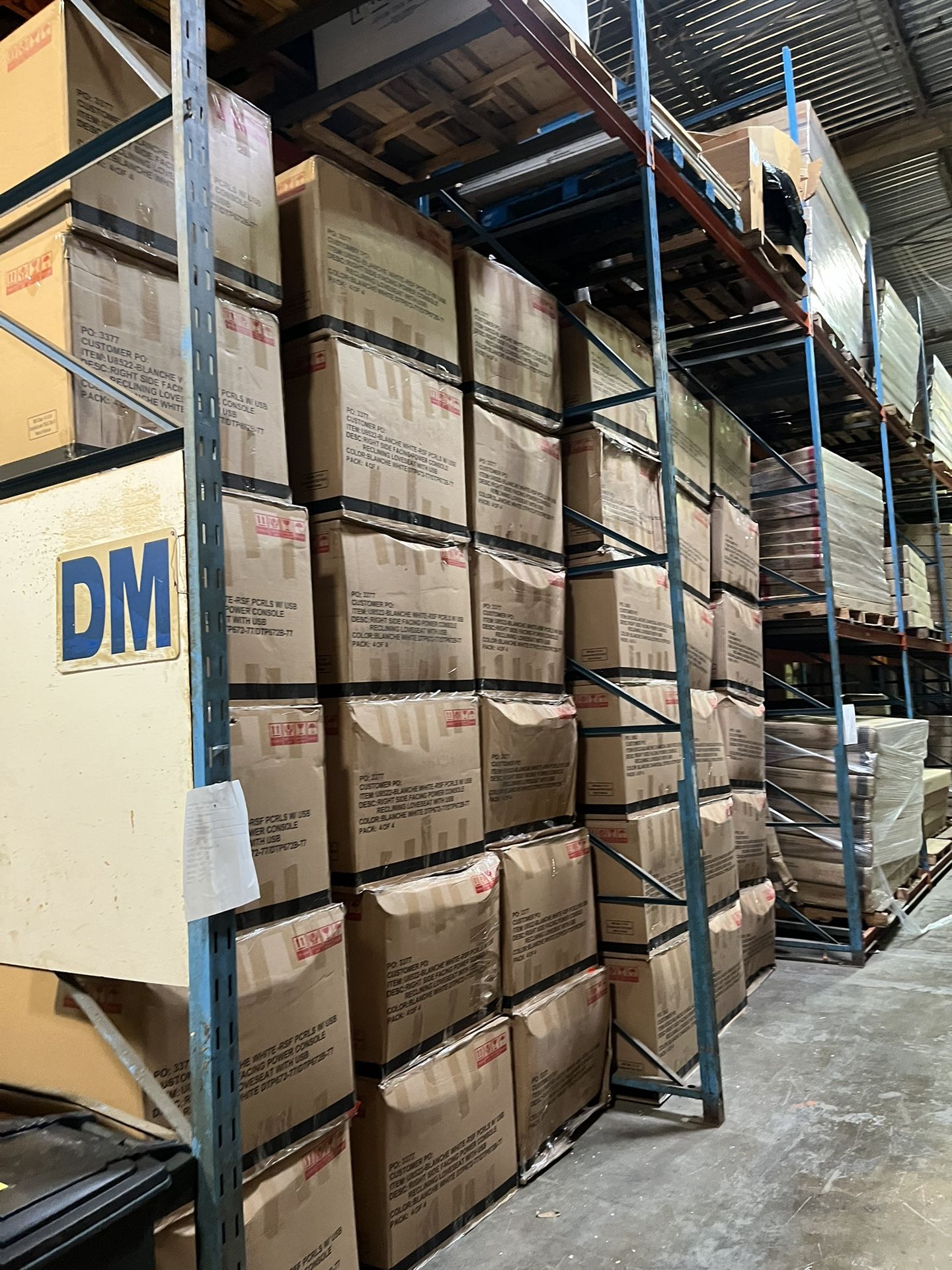 FURNITURE WAREHOUSE CLEARANCE SALE DRESSERS TWIN/FULL/QUEEN/KING BEDS