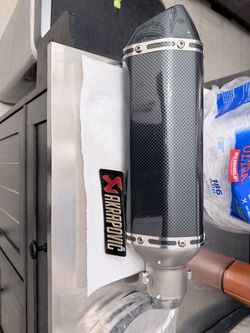 Akropovic slip on exhaust