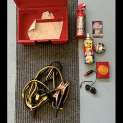 EMERGENCY ROADSIDE CAR KIT (LIQUIDATING)