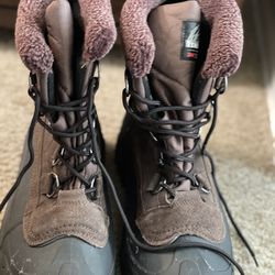 Snow Boots  Size 11