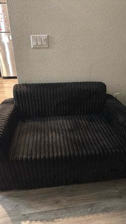 Living-room couch for sale (duplicate)
