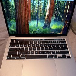 Macbook pro 2022 M2