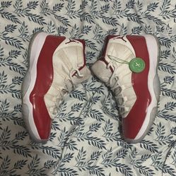 Jordan 11 Retro Cherry 2022 