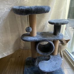 Cat tree