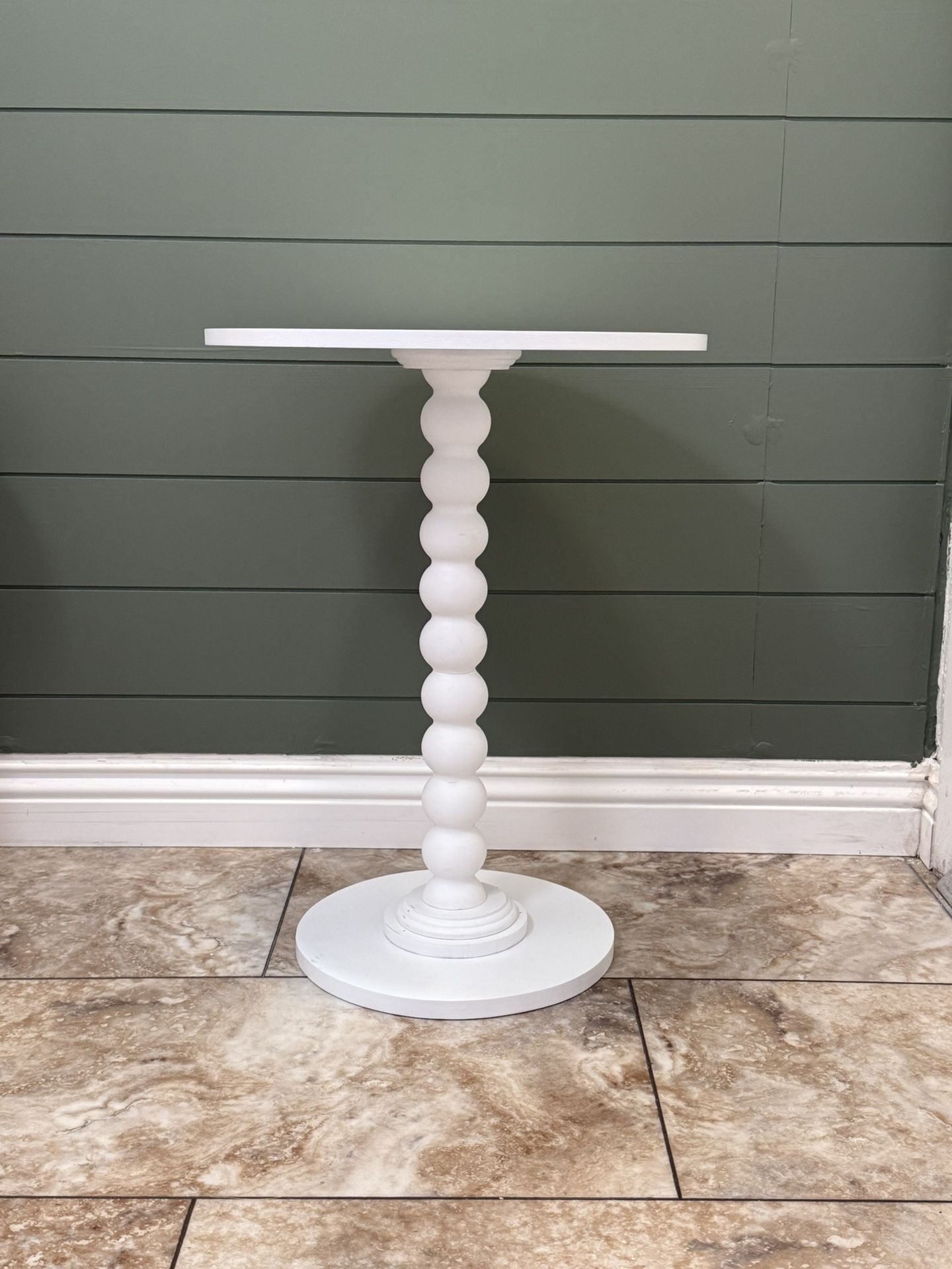 White Wood Accent Side Table – Modern & Chic