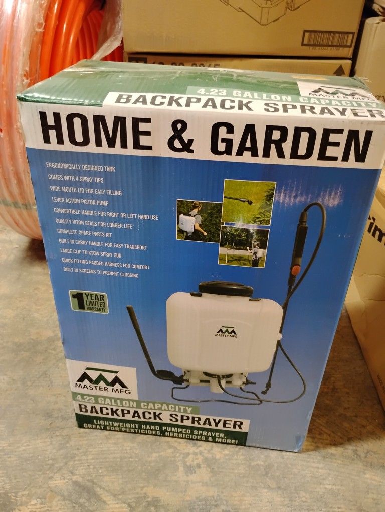Master MFG Backpack Sprayer 4.23 Gallon Capacity
