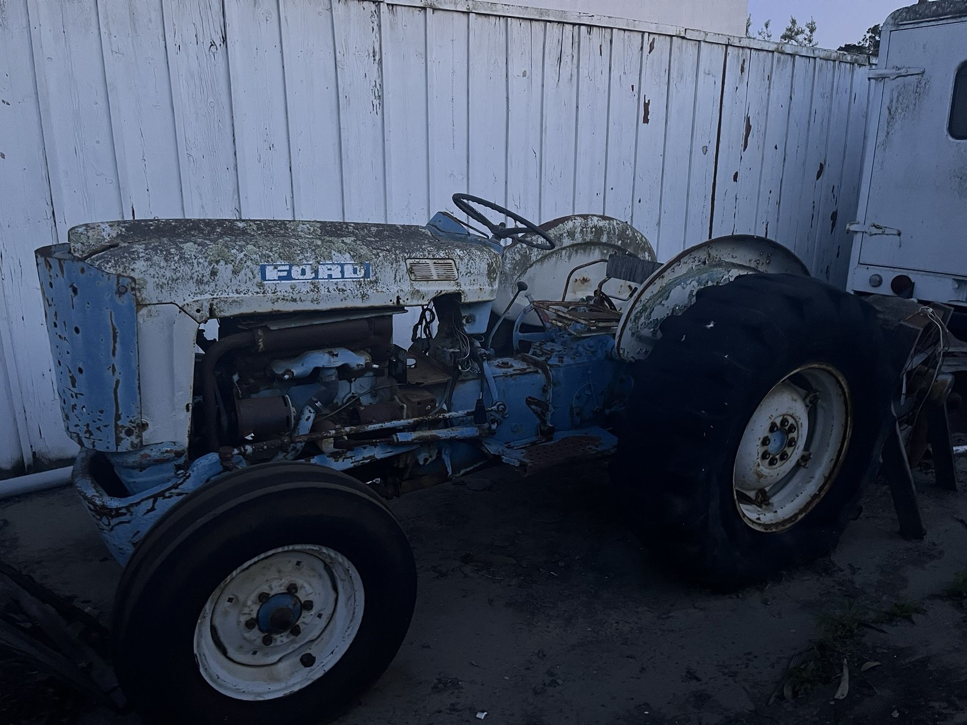 FORD TRACTOR