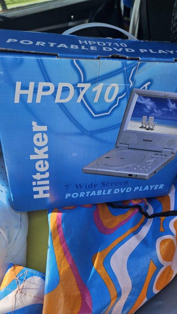Hpd710 Portable DVD Player