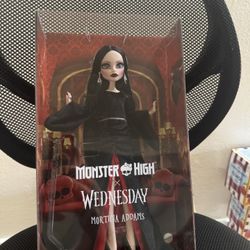 Monster High x Wednesday - Morticia Addams Collectible Doll