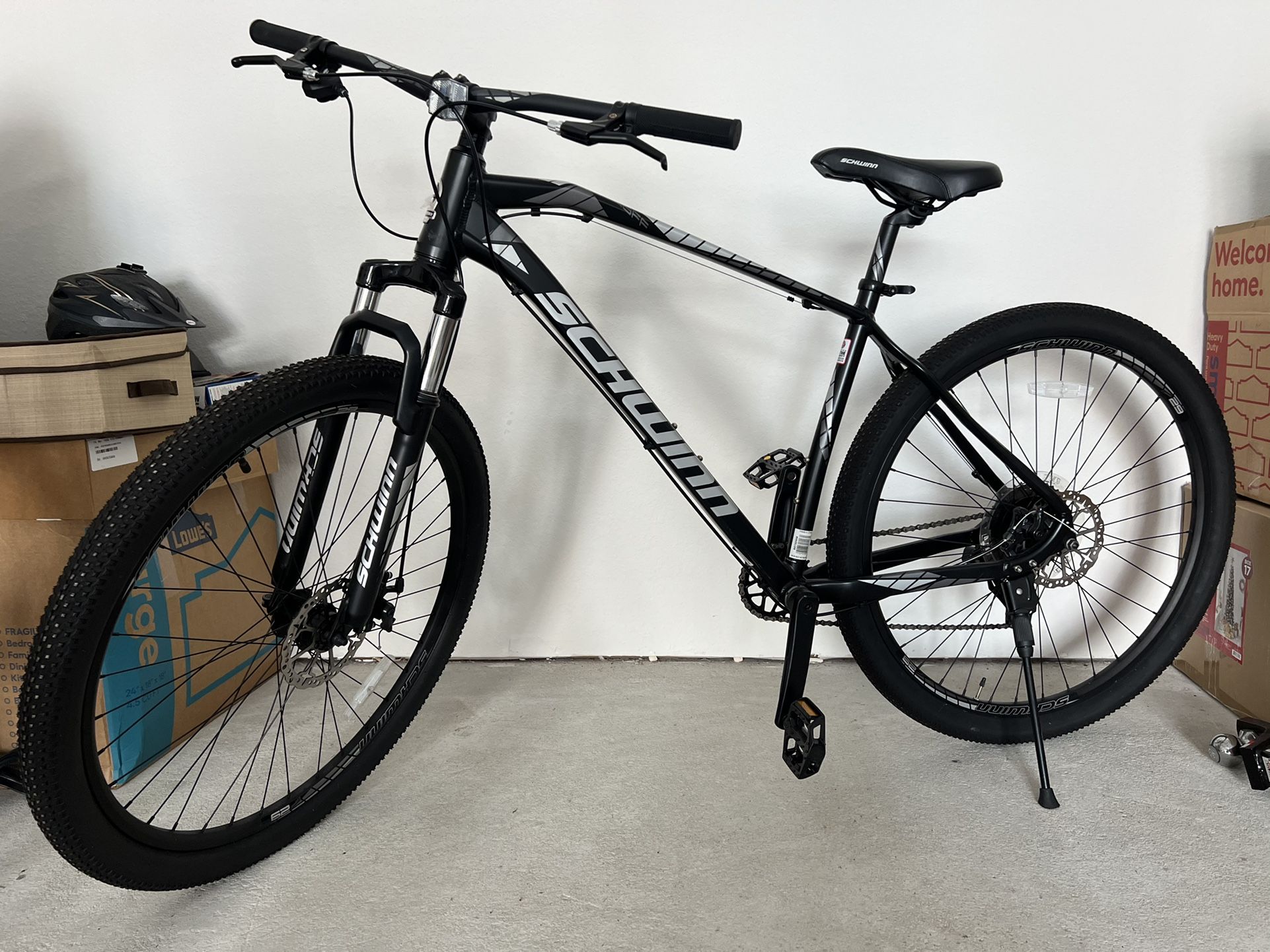 Mountain Bike - Schwinn Taff 29” Large Frame