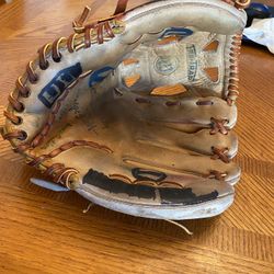 Wilson 11 1/2” Baseball Glove 
