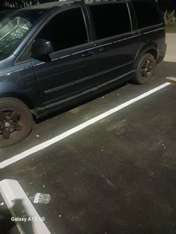 2009 Dodge caravan sxt Rebuilt title