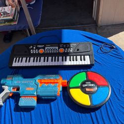 Piano, Simon, and Play gun  