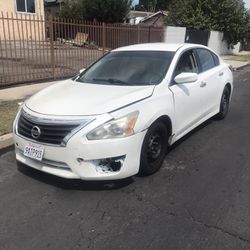 Nissan Altima S 2014