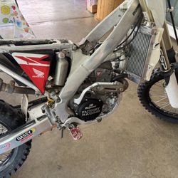 2006 HONDA CRF250 Super Clean