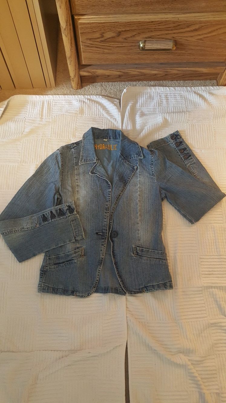 Hydraulic jacket