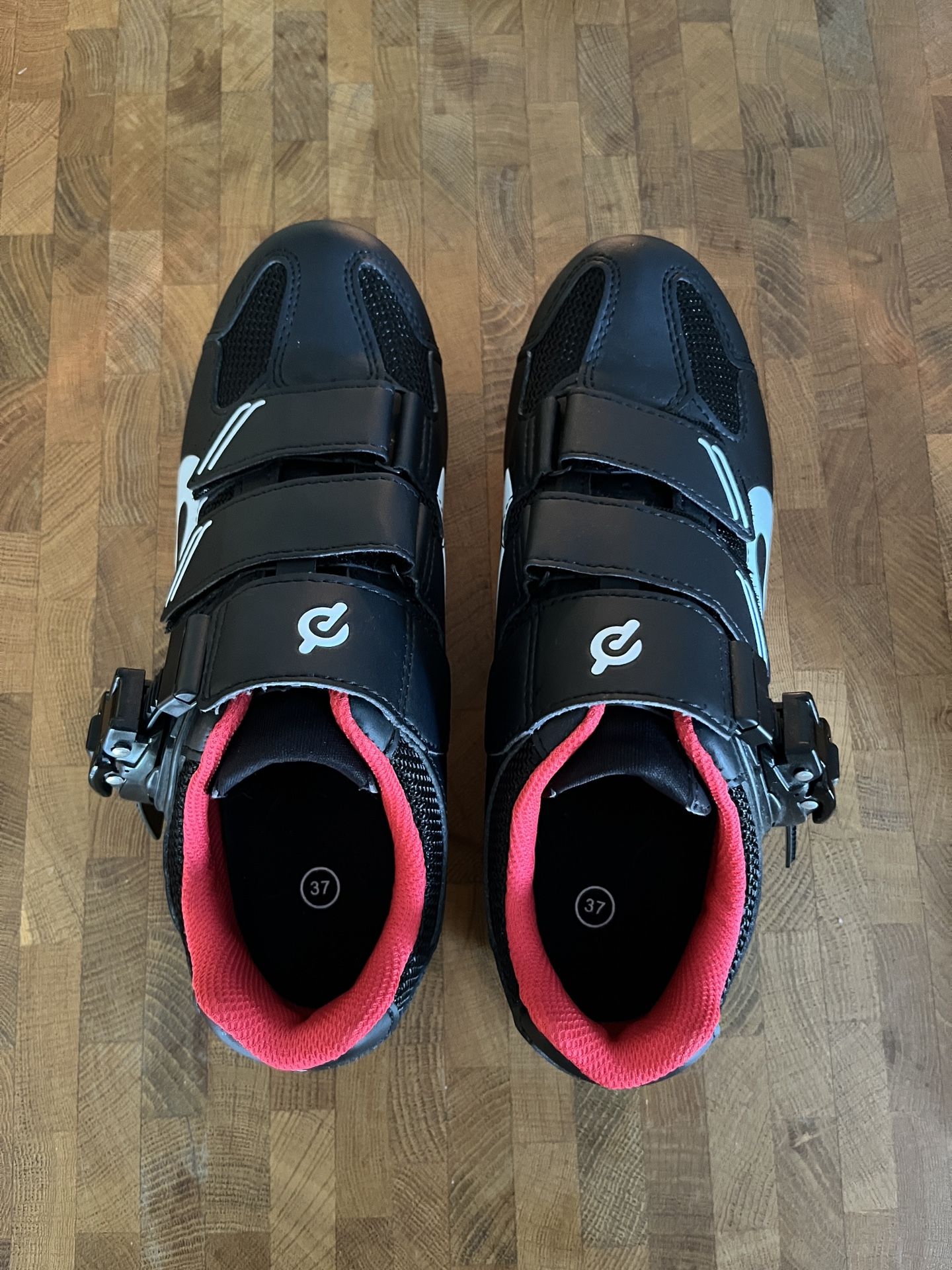 Peleton Shoes Size 37 (barely Used)