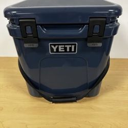 NEW Yeti Coolers Roadie 24 Hard Cooler Ice Chest