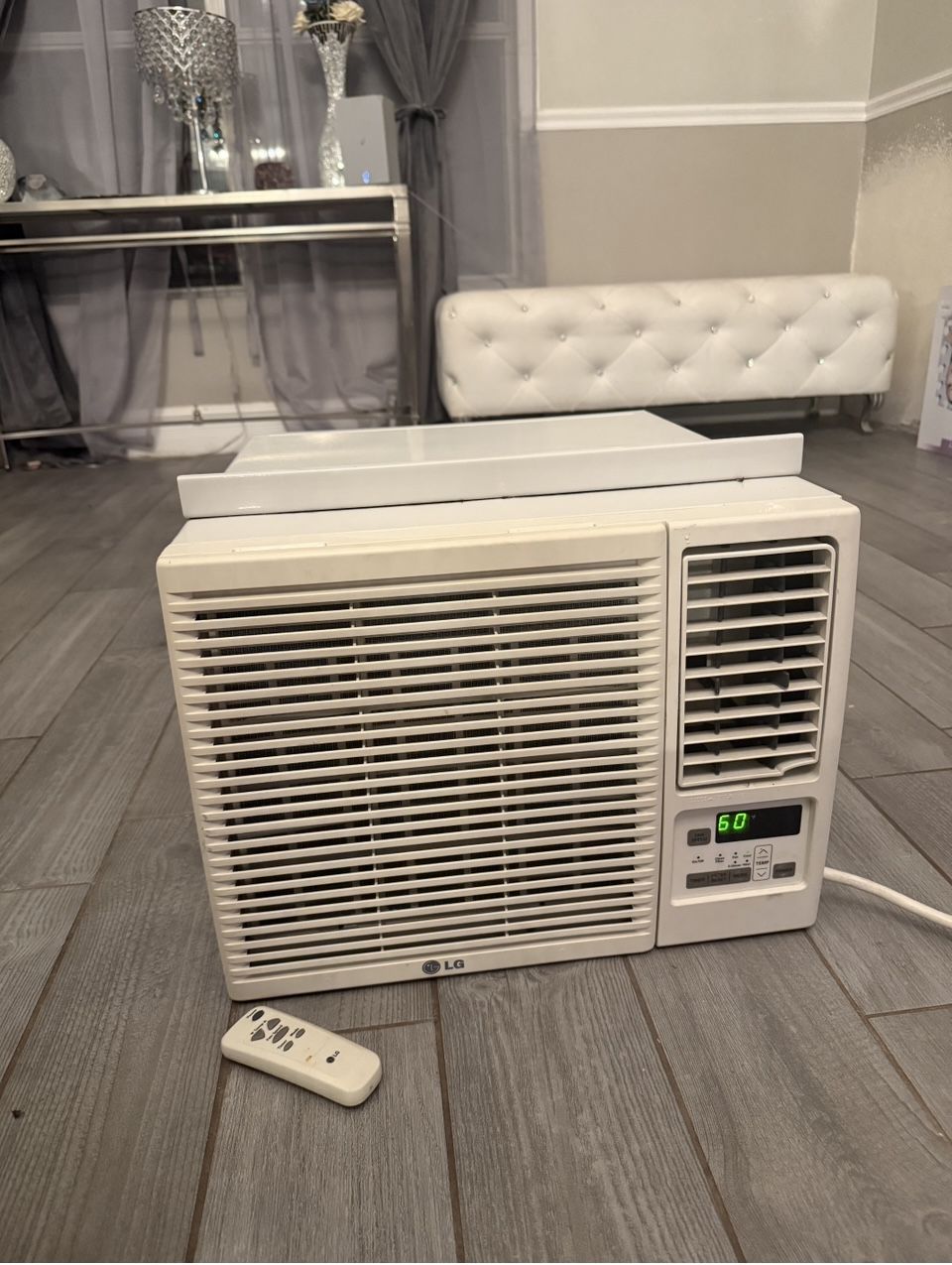 Window A/C Air Conditioner With Heat