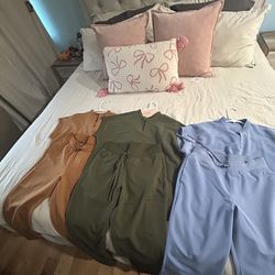 3 peice woman’s scrubs