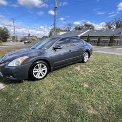 2010 Nissan Altima SR*** 2999