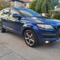 Audi Q7 3 Rows. 7 Passenger. Financing. 