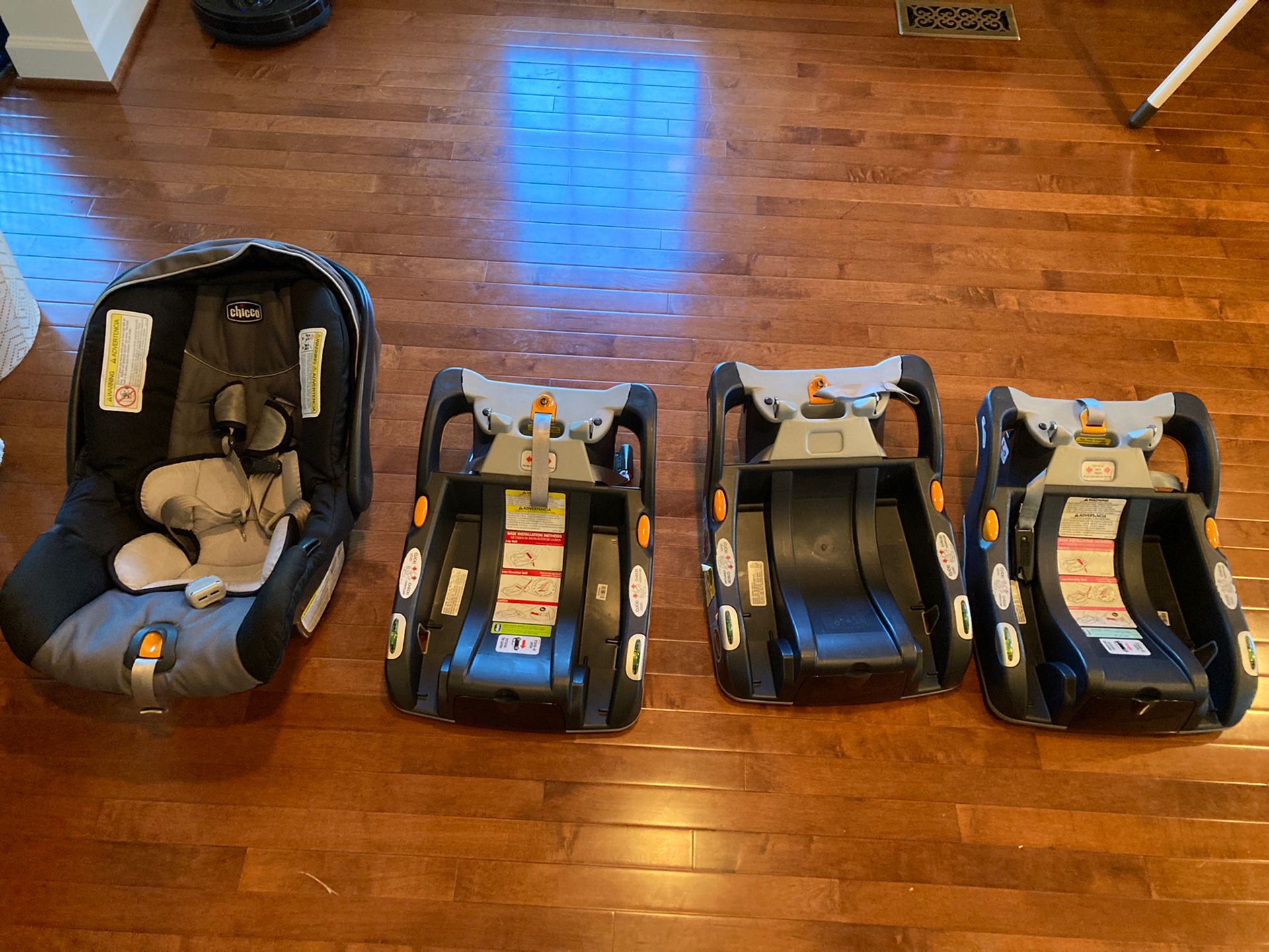 Chicco KeyFit 30 Infant Car Seat With 3 Bases