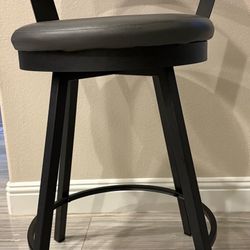 4 Counter Chair, grey Color, Swivel