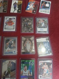 Basketball cards lot
