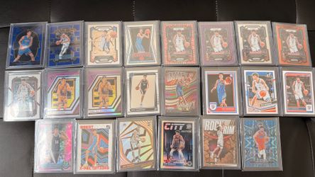 Chet Holmgren Lot of 22 - Rookies, Prizms, Bowman, Mosaic