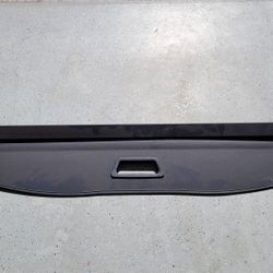2019 Jeep Grand Cherokee Cargo Compartment Cover