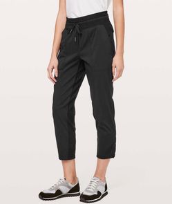 Lululemon Dance Studio Crop 25” Black Sz. 6