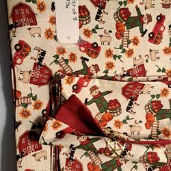 Set of matching handmade placements and napkins