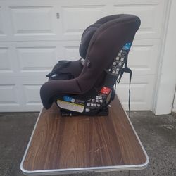 Maxi Cosi Convertible Car Seat 