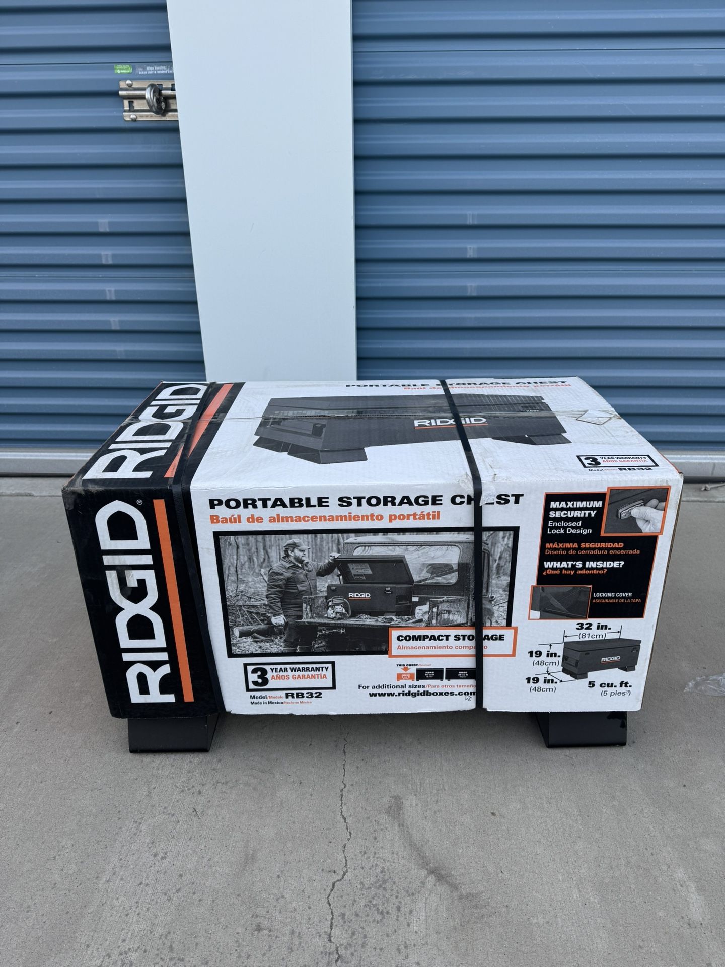 RIDGID 32 in. Portable Jobsite Box