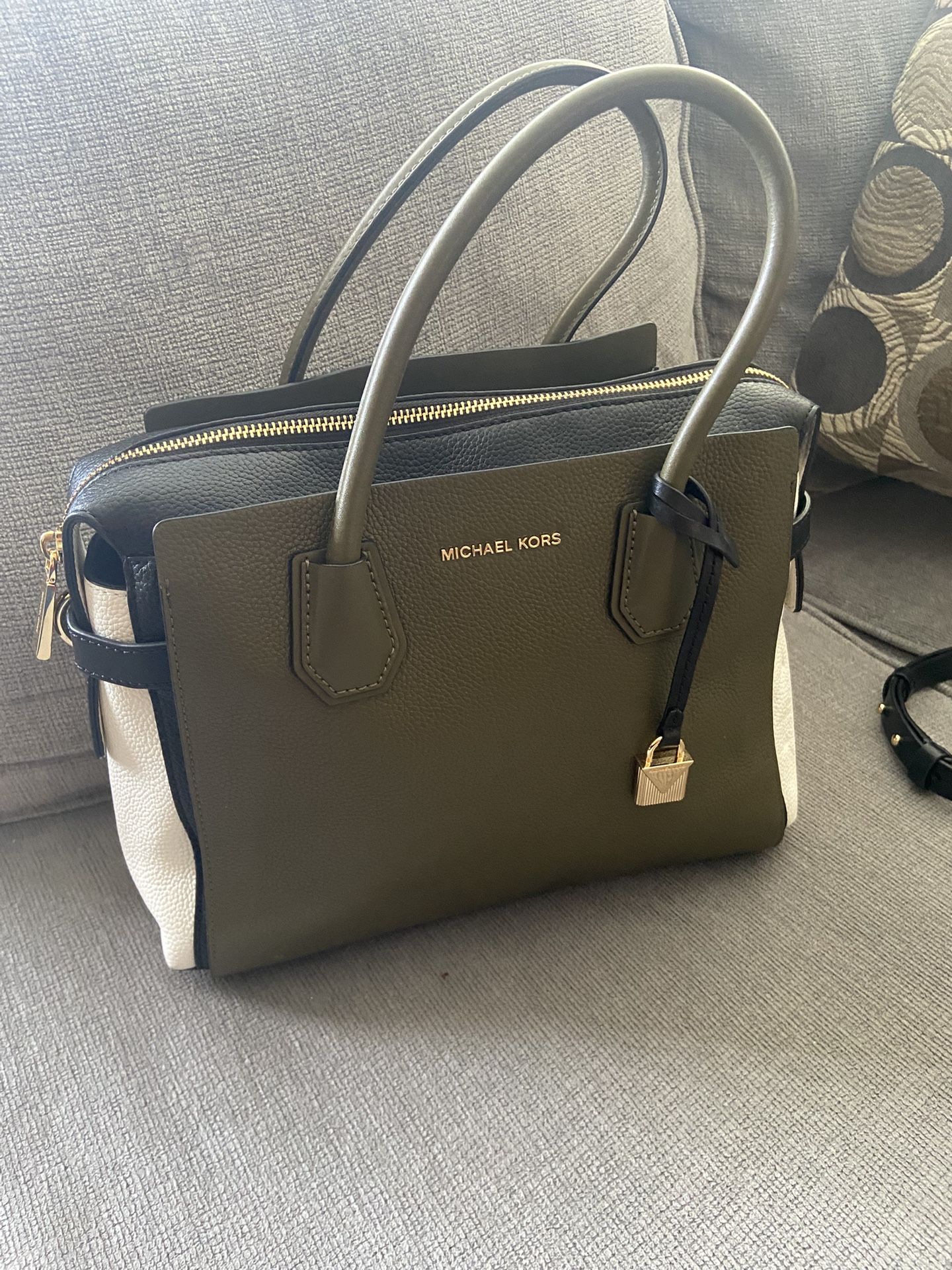 Michael Kors Handbag/ Crossbody