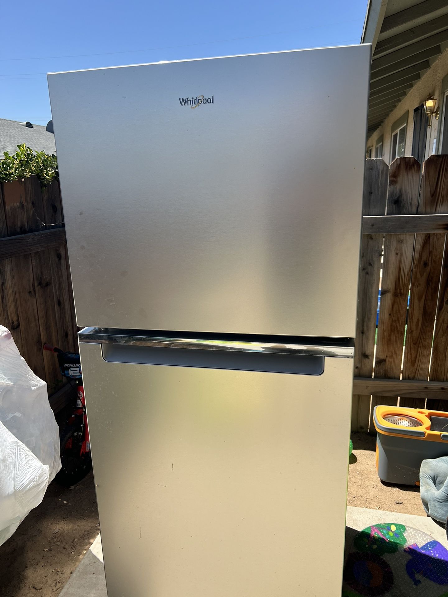 Whirlpool Mini Fridge/freezer