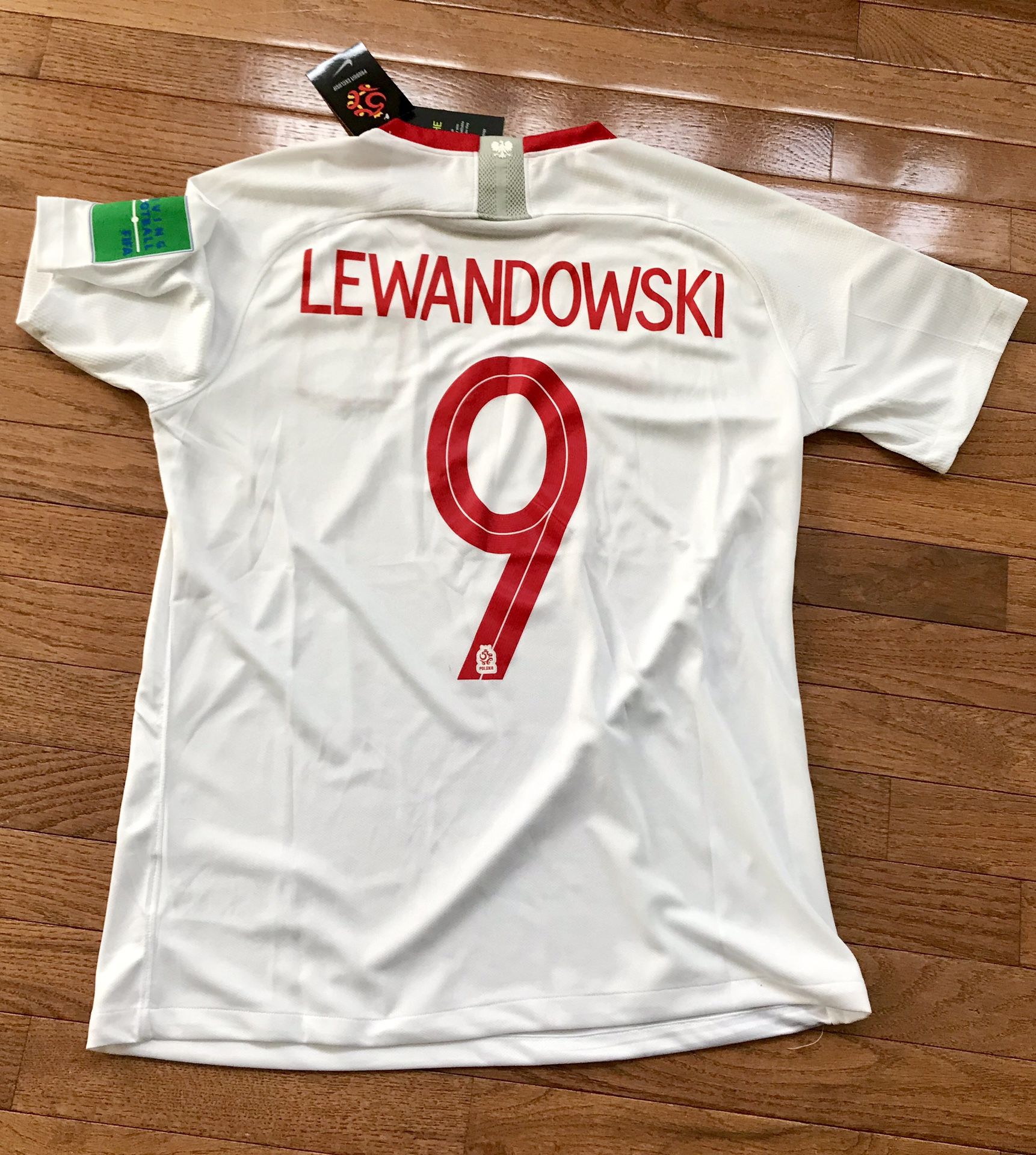 NEW Poland World Cup Jersey Lewandowski size M