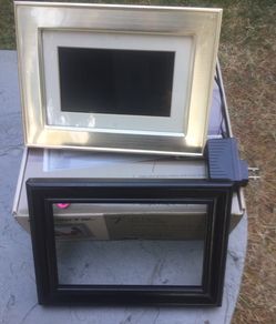 Digital photo frame 7”