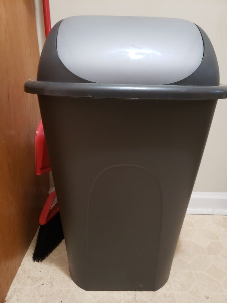 Almost new Trash can. Size 30.5in x 17.5in.